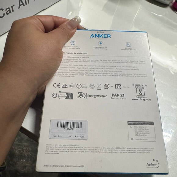 Anker Power Bank Magnetic 5K Battery MagGo with Stand - Black New iPhone - Picture 8 of 9
